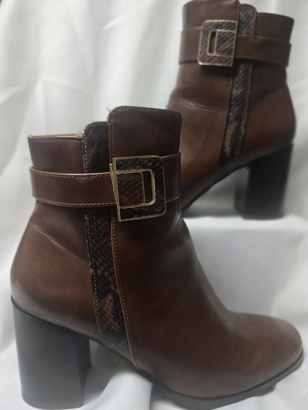 The Limited Brown Ankle Boot w/Side Buckle & Snakeskin Accent - Size 6.5